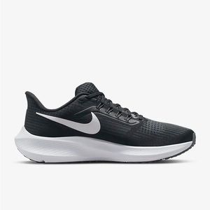 Nike Pegasus 39 EUC 9 Black